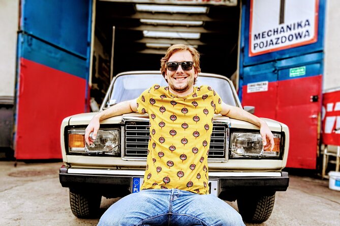 1.5h Crazy Guides' Communism Tour of Nowa Huta in Classic Car - Central Square and the first 40 minutes