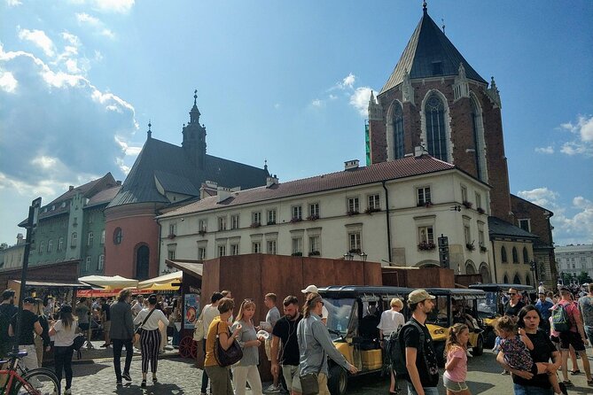 1-Hour Tour to Krakow's Old Town by Electric Golf Cart - Wawel Hill and the royal center