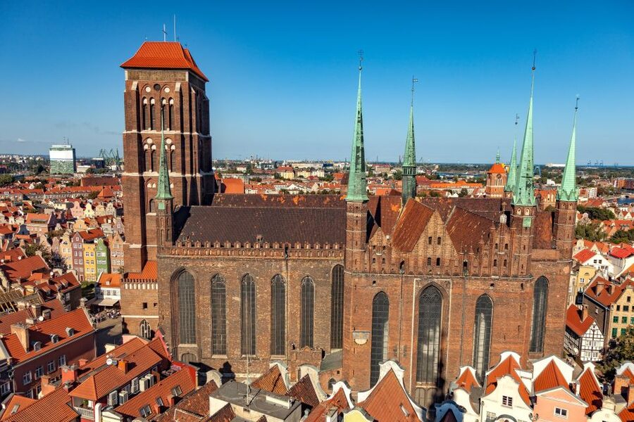 Artus Court and Gdansk Old Town Private Tour with Tickets - What the private guide adds