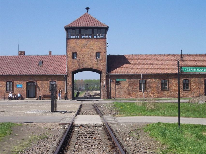 Auschwitz-Birkenau and Krakow Private Car Trip from Katowice - FAQ