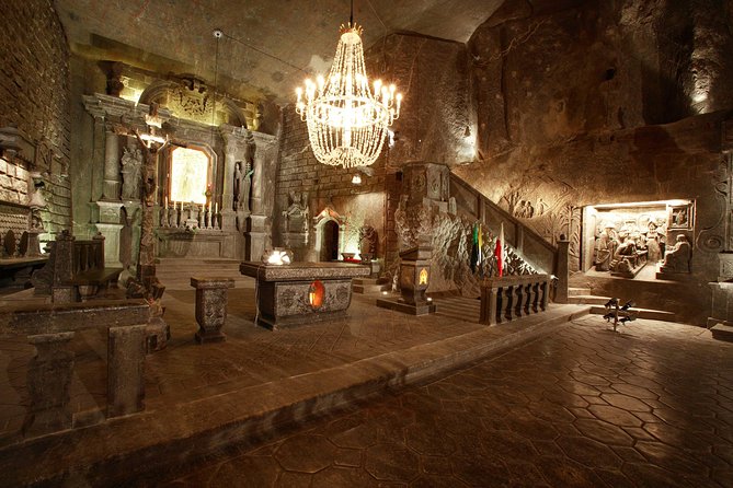 Auschwitz-Birkenau and Wieliczka Salt Mine Day Tour from Krakow with private car - What the private car adds