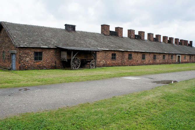 Auschwitz Birkenau guided tour from Krakow private chauffeur - Booking details worth noting