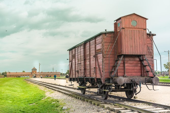 Auschwitz-Birkenau guided tour with near or hotel pickup - The official guide is the heart of the experience