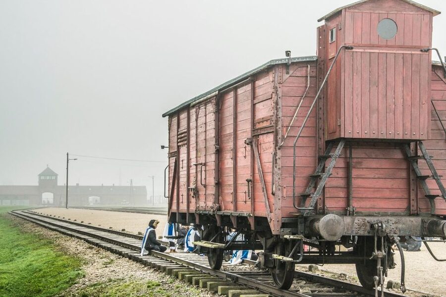Auschwitz-Birkenau: Skip-the-Line Entry Ticket & Guided Tour - The evidence in the barracks is hard to face