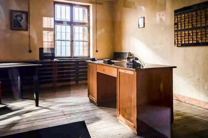 Auschwitz-Birkenau Skip-the-Line Guided Tour - The biggest scheduling warning
