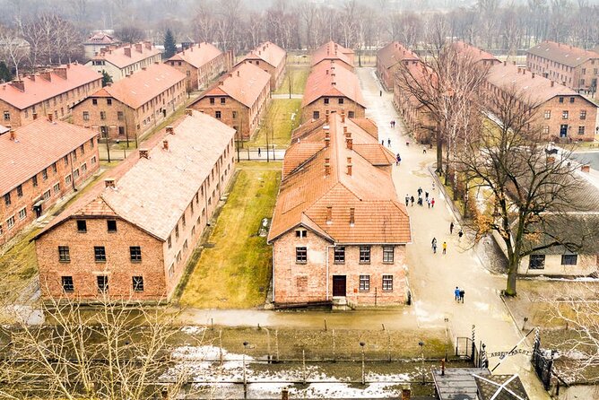 Auschwitz-Birkenau Tour Guide and Jewish museum and synagogue - Private tour, shared ride, and what you are really buying