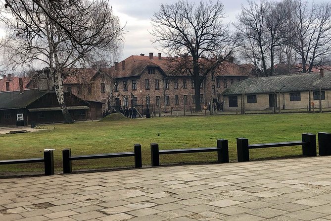Auschwitz Birkenau Tour with Private Transport from Kraków - The return break, bookstore, and café