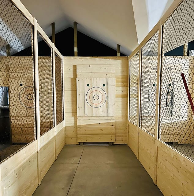 Axe Throwing Experience in Gdansk - Why axe throwing works well in Gdansk