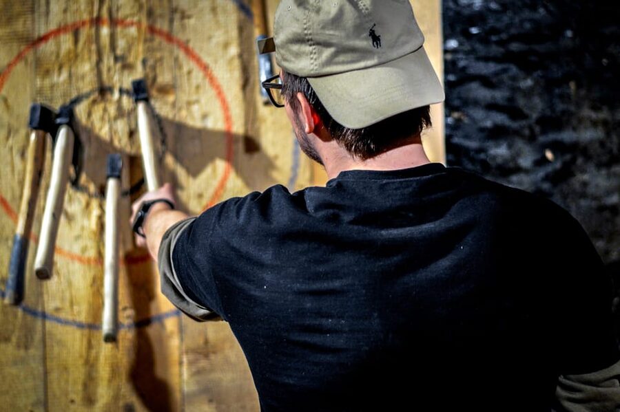 Axe Throwing Experience in Gdansk - Learning the basic throwing technique