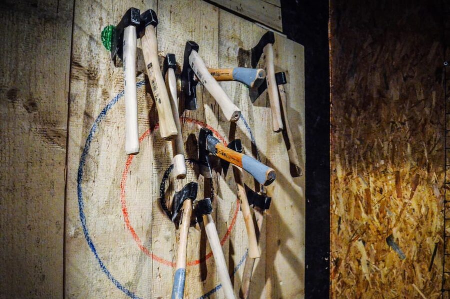 Axe Throwing Experience in Gdansk - The first few minutes: safety before the first throw