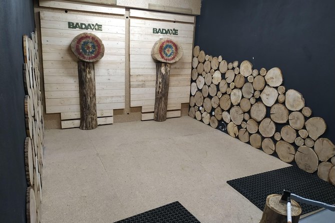 Axe Throwing In Bad Axe Krakow - Why axe throwing works so well in Krakow