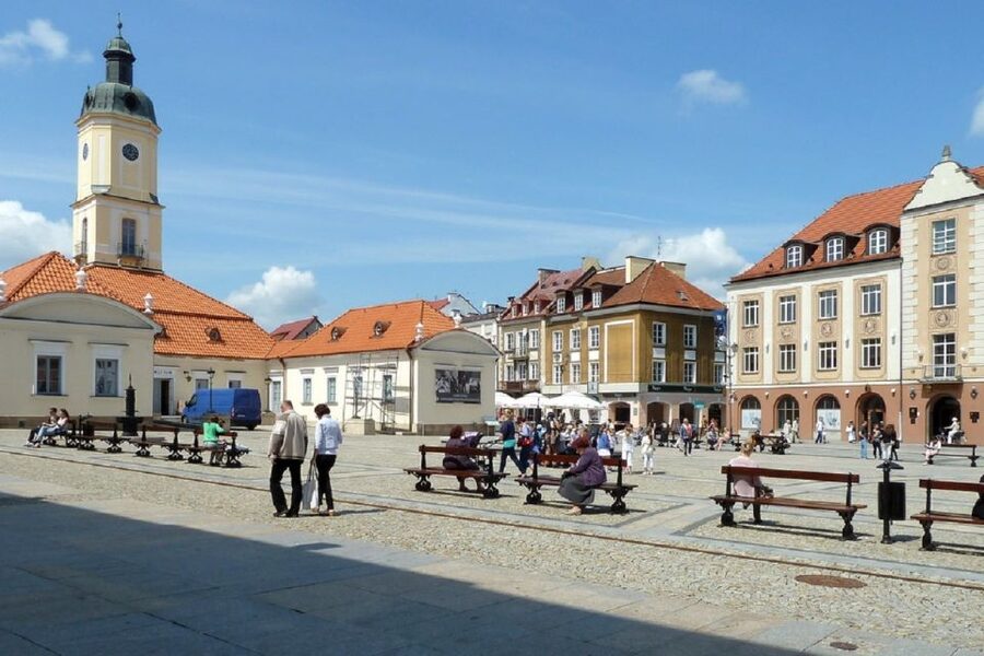 Bialystok Old Town Highlights Private Walking Tour - Remembering the Great Synagogue