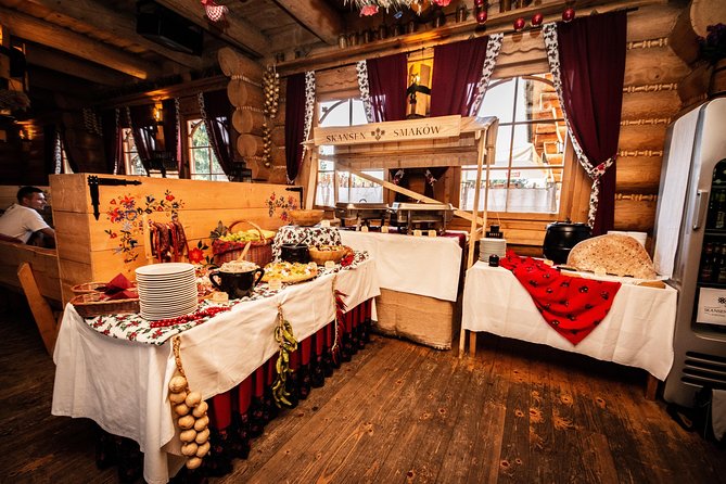 Cottage Style Evening with Folk Show and Traditional Feast from Krakow - What you actually eat during the evening