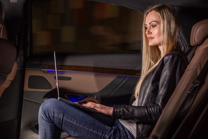 Cracow to airport transfer by Luxurious VIP limo - The airport journey and what the 30 minutes really means