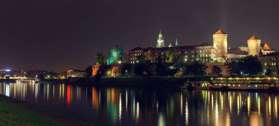 Creepy Krakow: 2-Hour City Walking Tour - St. Mary’s Basilica Under the Night Lights