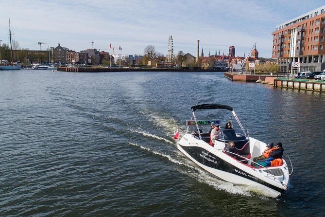 Cruises on the Motlawa River - Why the Motlawa is the best seat for Gdansk’s old center