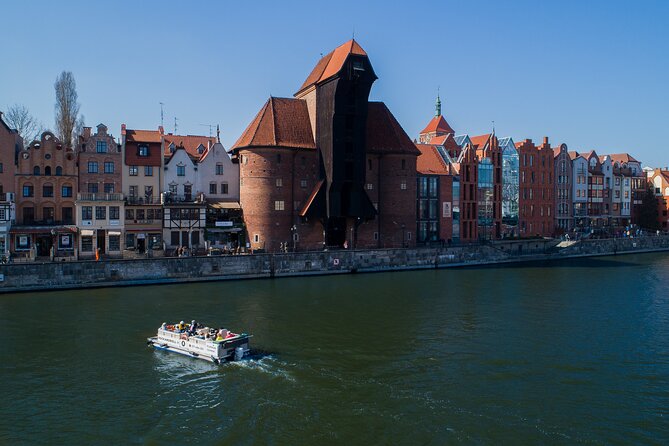 Cruises on the Motlawa River by a luxury catamaran - Gdańsk from the water side - Why Gdańsk is best understood from the Motława