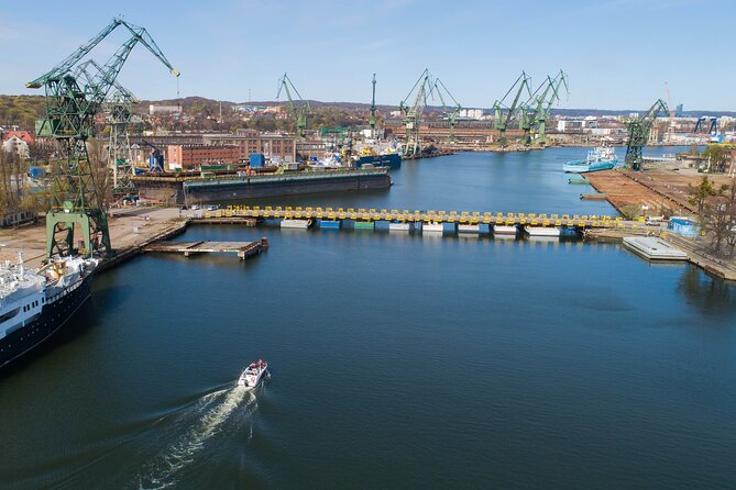 Cruises on the Motlawa River - The Green Bridge and Dlugie Pobrzeze