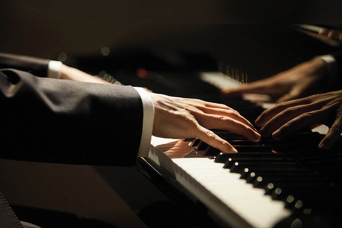 Daily live piano Chopin's concerts at 6:30 pm in the Warsaw Archdiocese Museum - Accessibility and comfort