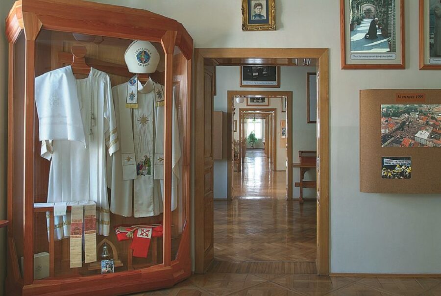 Day Tour: Traces of Pope John Paul II near Krakow - Why these three places belong together
