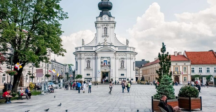 Day Tour: Traces of Pope John Paul II near Krakow - Kalwaria Zebrzydowska, a pilgrimage center with UNESCO status