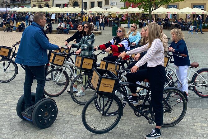 Discover the Jewish Quarter with a Bike Tour - Singer bar and the meaning behind its name
