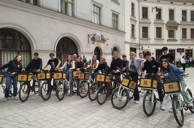 Discover the Jewish Quarter with a Bike Tour - Remuh Synagogue and the cemetery option