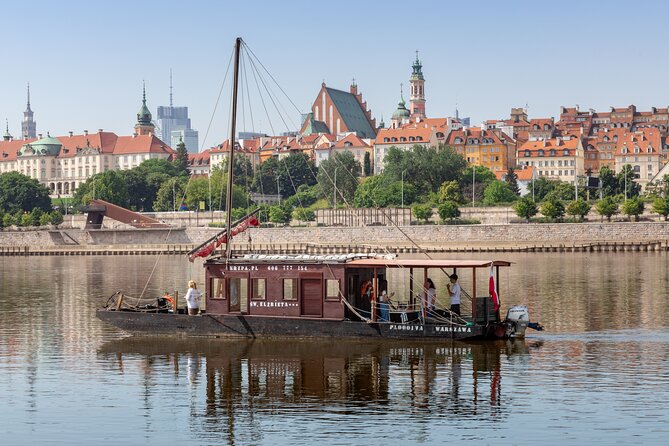 Discover Vistula River in Warsaw - The unusual contrast between Warsaw’s two banks
