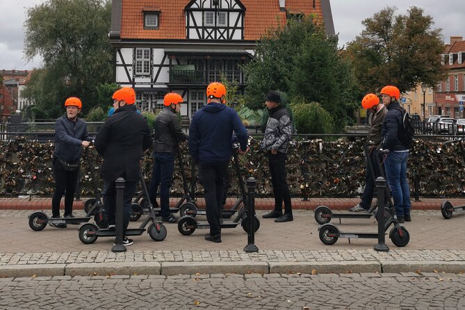 Electric Scooter Tour: Jewish Quarter Tour - 2-Hours of Magic! - Remuh Cemetery and the quieter middle of the route