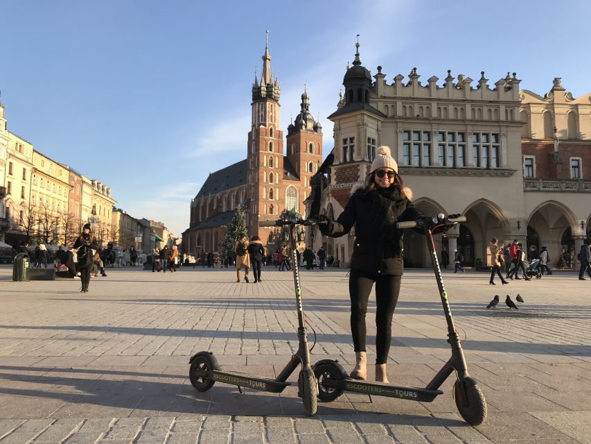 Electric Scooter Tour Krakow - Wawel Hill, the castle, and the dragon