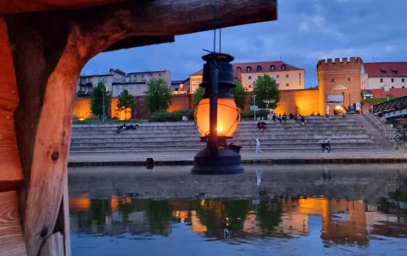 Evening Cruises in Toruń - Boarding at Bulwar Filadelfijski