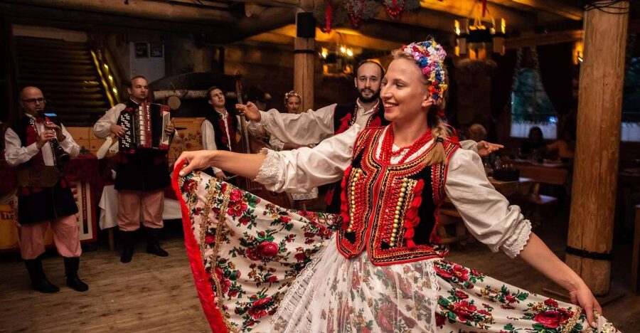 Evening Folk Show, singing, dancing and delicious food! - A three-course dinner built around Polish comfort food