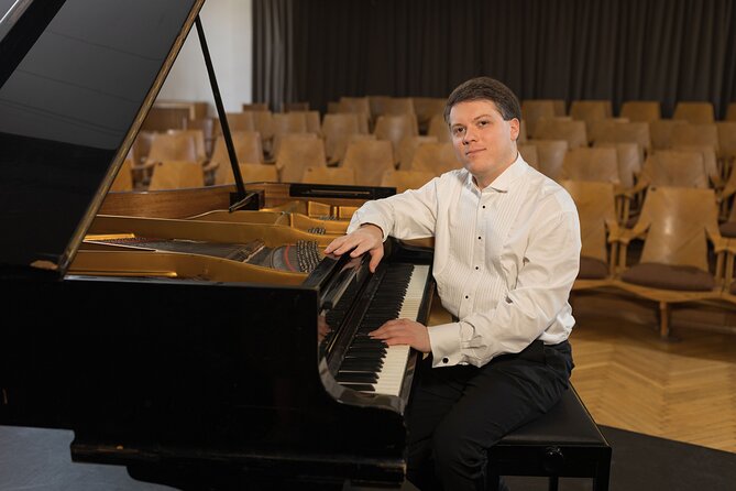 Everyday Chopin Concert at 7 PM with candlelight by the Castle - Practical timing and booking advice