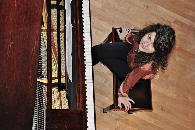 Everyday concerts of Chopin's music at the Old Town in Warsaw - Why this is a good way to hear Chopin in Warsaw