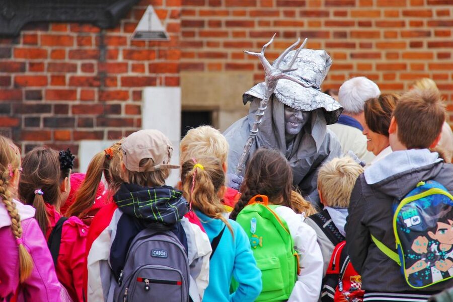 Family Tour of Krakow Old Town with Sweets Factory & Cruise - Who will enjoy this Krakow family tour most?