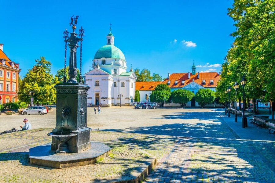 Family Tour of Warsaw Old Town with Fun Activities for Kids - What happens at Copernicus Science Centre