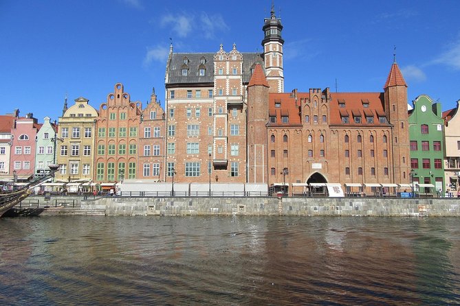 First Time in Gdańsk? Private Tour of Old Gdańsk’s Highlights - The Golden House and the final architectural details