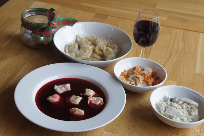 Flavours of Polish Christmas: 4 course dinner + cooking class - A Polish Christmas meal that begins with the dough