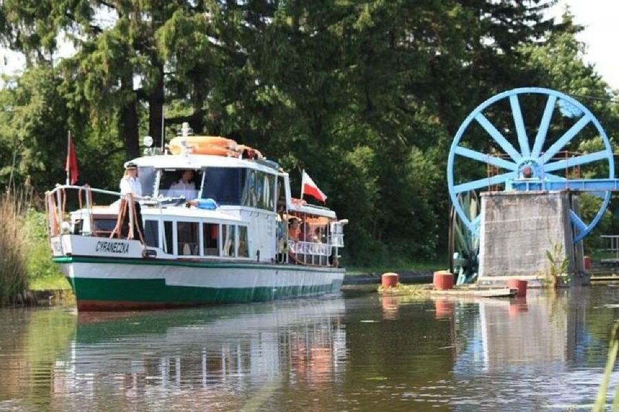 From Gdansk: Elblag Canal Boat Cruise - What the private format adds