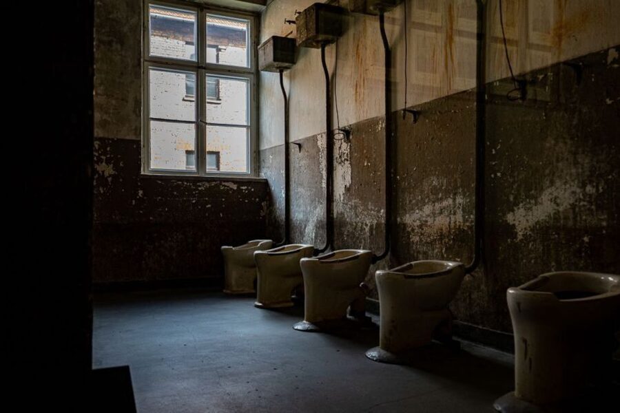 From Krakow: Auschwitz-Birkenau Full-Day Tour - Entering Auschwitz I and its original exhibitions