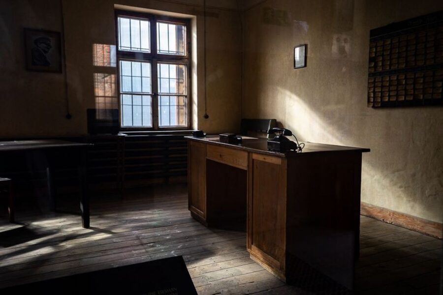 From Krakow: Auschwitz-Birkenau Full-Day Tour - Birkenau and the scale of the camp