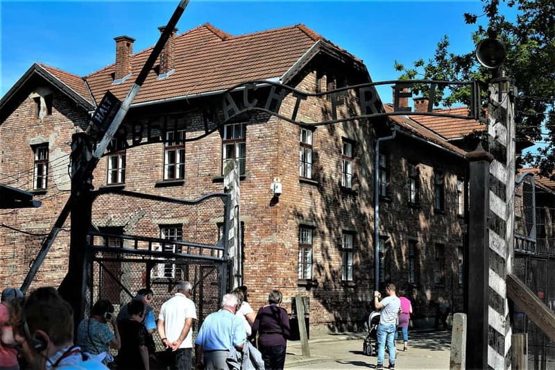 From Krakow: Auschwitz-Birkenau Guided Tour & Pickup Options - Should you book this Auschwitz-Birkenau tour?