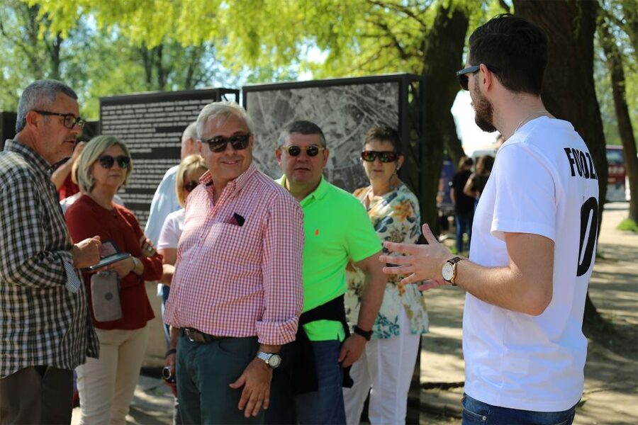 From Krakow: Auschwitz Birkenau Small Group Tour with Pickup - Should you book it?