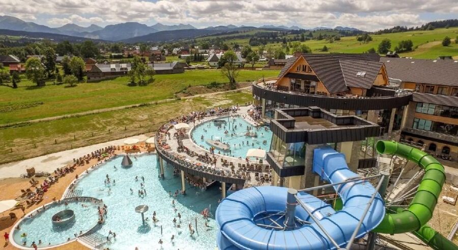 From Krakow: Chocholow Thermal Baths Ticket - What the mountain views add