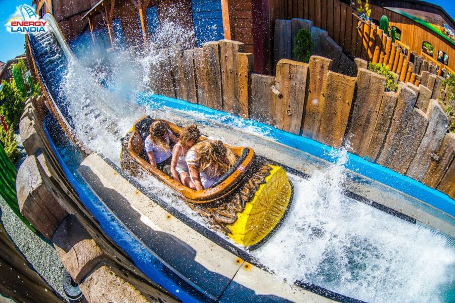 From Krakow: Energylandia Amusement Park Ticket & Transport - Food, cafés, and the real cost of the day