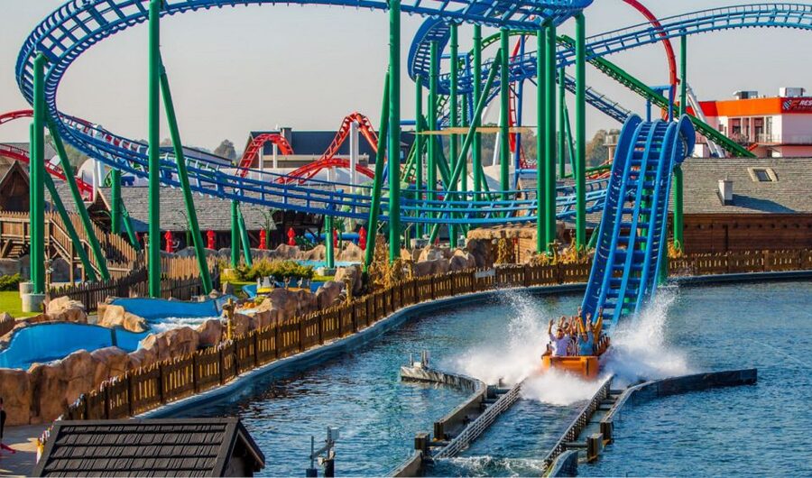 From Kraków: Energylandia Amusement Park Transfer and Entry - EnergyLandia’s 74 hectares and 133 attractions