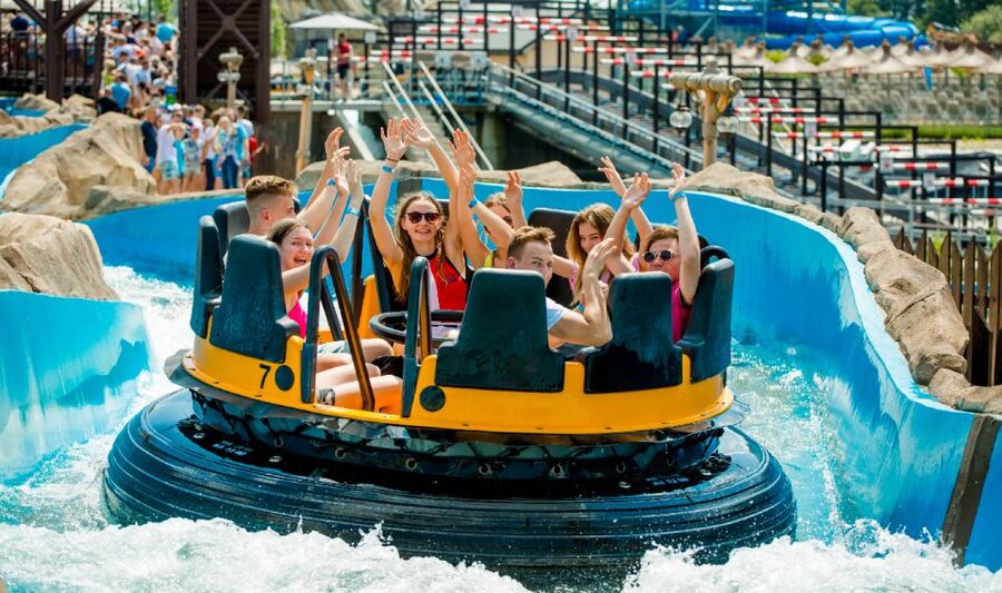 From Kraków: Energylandia Amusement Park Transfer and Entry - Water zone and the Winter Season Special