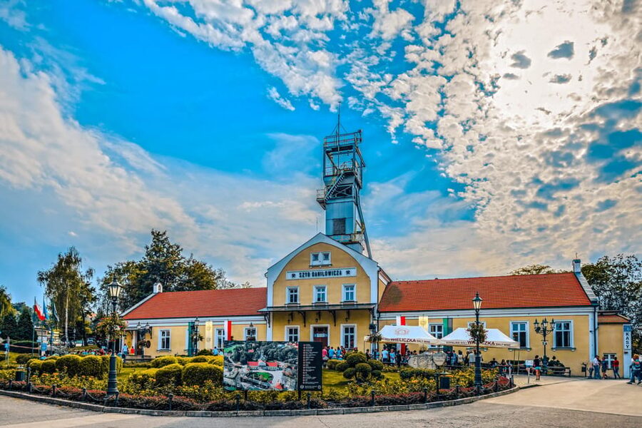 From Krakow: Half-Day Salt Mine and Schindler's Factory Tour - The break in Podgórze