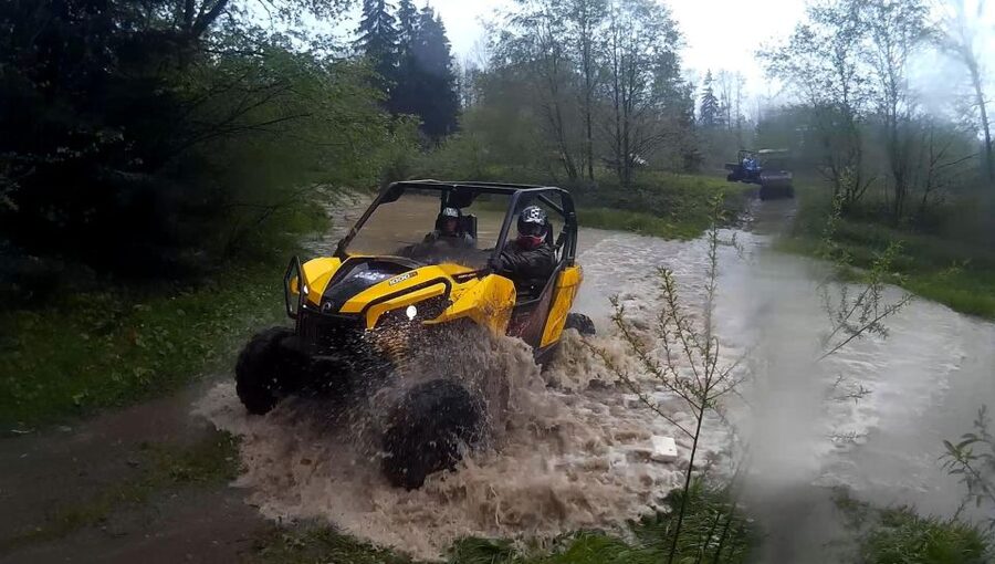 From Krakow: Off-road adventure and relax at thermal baths - Getting ready for the Can-Am ride