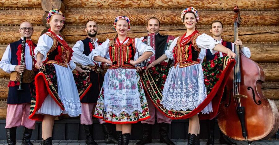 From Krakow: Polish Folk Show with All-You-Can-Eat Dinner - Who will enjoy this Polish dinner show?